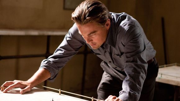 Christopher Nolan explicou o final de "A Origem" com um propósito: nos preparar para o de "Oppenheimer"