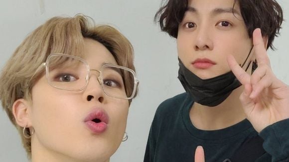 Jimin e Jungkook sem camisa e com corpos tatuados fazem fãs do BTS surtarem. Veja foto!