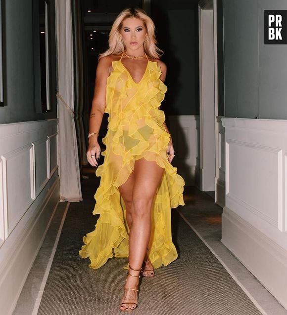 Virgínia Fonseca usou vestido amarelo transparente e cheio de babados na festa da WePink