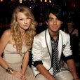 Após o término com Joe Jonas, Taylor Swift escreveu muitas músicas sobre ele, como "Forever &amp; Always" e "Better Than Revenge".