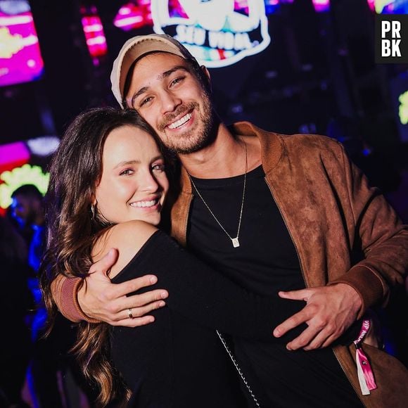 Larissa Manoela está noiva de André Luiz Frambach