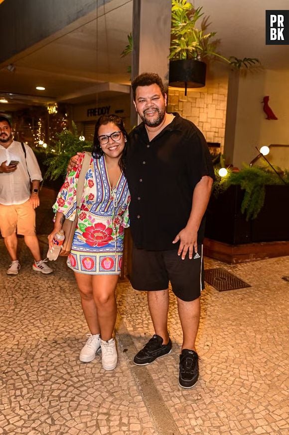 Babu Santana também marcou presença no show de Ivete Sangalo no Maracanã com sua namorada