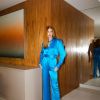 Provando que fica bem com todas as cores, Marina Ruy Barbosa com look todo azul