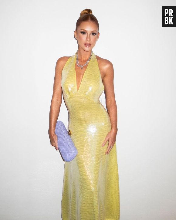 Esse vestido amarelo com decote foi um dos pontos altos de Marina Ruy Barbosa em 2023