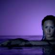 Demi Lovato lança clipe de "Neon Lights"