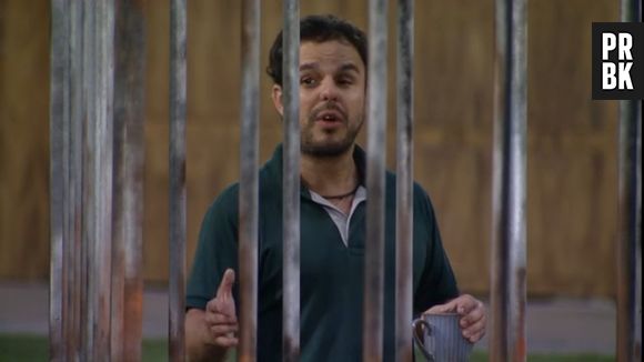 Adrilles garantiu vaga na semi final do "BBB15"