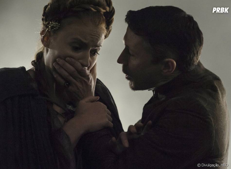 Baelish Aidan Gillen Acomodou Sansa Sophie Turner Na Sua Casa Em Game Of Thrones Purebreak