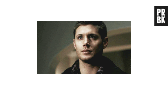 Solução: Fazer cara de paisagem e dar um leve sorrizinho, daqueles que não mostram os dentes. Assim vai evitar momentos constragedores no trabalho