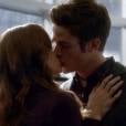 No trailer de "The Flash", Barry (Grant Gustin) beija Caitlin (Danielle Panabaker)!