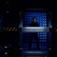  Em "The Flash", Harrison Wells (Tom Cavanagh) aparece preso dentro do STAR Labs 