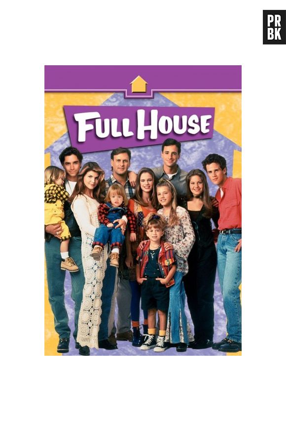A série que revelou as gêmas Mary-Kate e Ashley Olsen, "Full House", recebeu o nome de "Três é Demais". O que não faz nenhum sentindo porque moravam bem mais que três pessoas naquela casa!