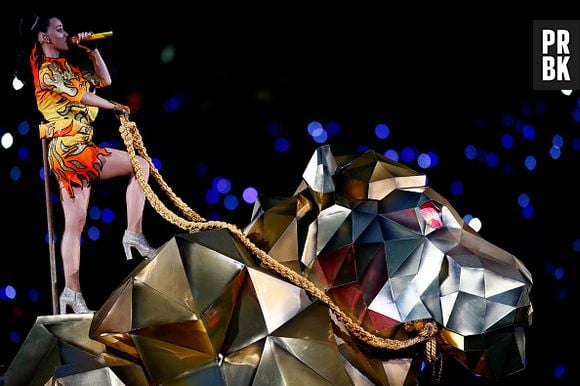 A cantora Katy Perry vai encerrar o festival com show baseado na bombástica Prismatic World tour