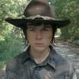  Carl (Chandler Riggs) teve que crescer muito r&aacute;pido em "The Walking Dead". Como a m&atilde;e dele reagiria em ver como ele est&aacute; agora? 