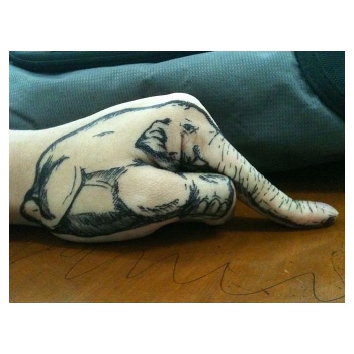 Conseguiu perceber o elefante nessa tatuagem interativa? 