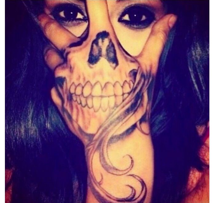 As tatuagem que estão fazendo sucesso 20 Tatuagens Interativas Feitas Em Partes Do Corpo Humano Em Um Efeito Incrivel Purebreak
