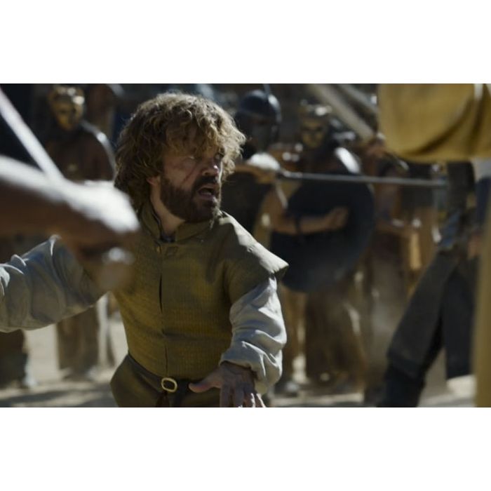 Em &quot;Game of Thrones&quot;, Tyrion (Peter Dinklage) defendeu Daenerys (Emilia Clarke) e Missandei (Nathalie Emmanuel)
