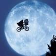  Como viver sem ter assistido &agrave; cl&aacute;ssica cena de "E.T. - O Extraterrestre"? 