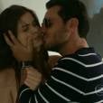  Na lua de mel de Carolina (Drica Moraes) e Alex (Rodrigo Lombardi) em "Verdades Secretas", Angel (Camila Queiroz) vai esnobar o padastro 