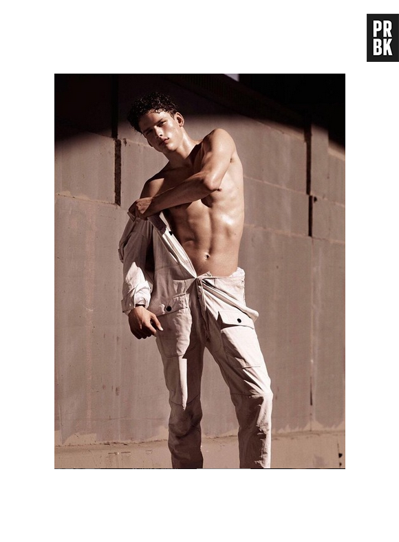 Simon Nessman : 1.1 milhões de dólares