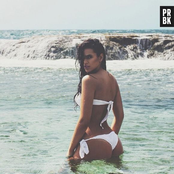 Bruna Marquezine exibe toda a sua abundância em clique para a Revista VIP