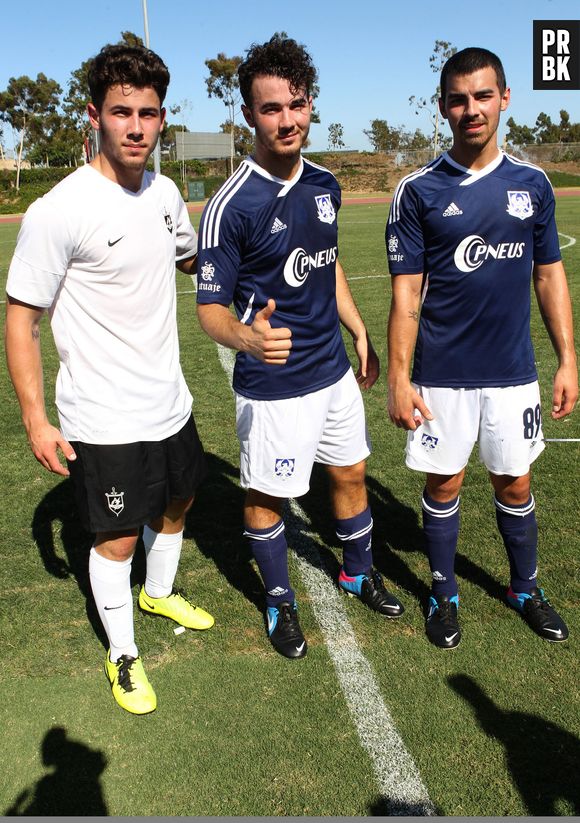 Ter irmão é ter companhia pra jogar videogame, assistir filme e, quem sabe, montar uma banda