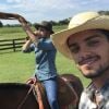 Daniel Rocha e Rodrigo Simas gravam próxima temporada do "Estrelas" no Pantanal