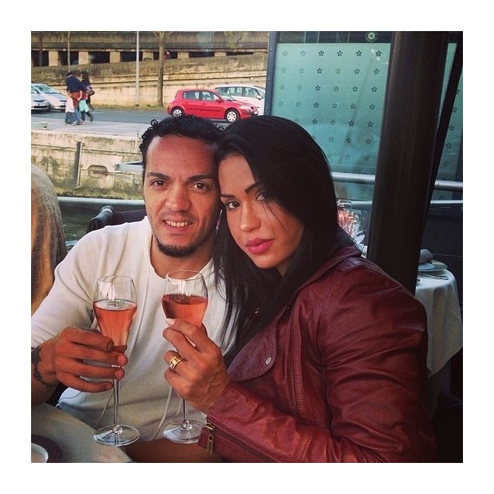Belo e Gracyanne Barbosa com drinks no Instagram
