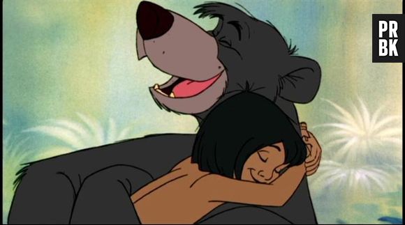 Em "Mogli - O Menino Lobo", o garoto que é criado na selva não é bem recebido quando tenta voltar a viver com os humanos. No final, ele se vinga de todos eles com os seus amigos animais