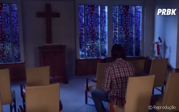 Sam (Jared Padalecki) aparece em uma capela em novo trailer de "Supernatural"