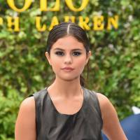 Selena Gomez esbanja beleza na capa da revista Elle e revela: "Uma das minhas melhores entrevistas"