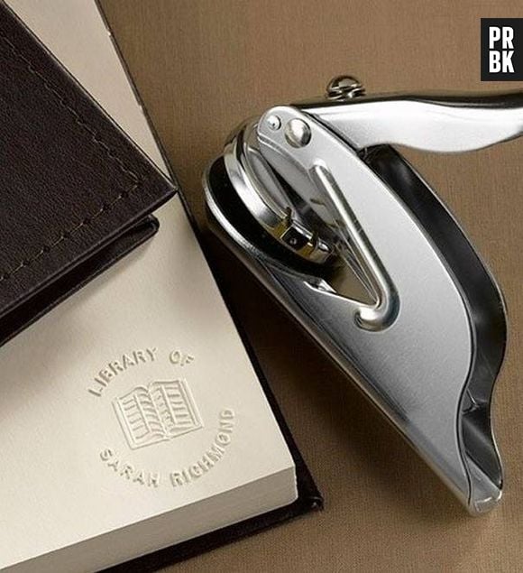 Para deixar registrado de quem são todos esses livros