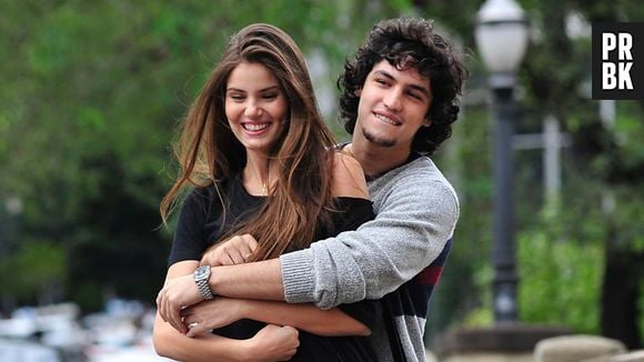 Em "Verdades Secretas", Gui (Gabriel Leone) pede para ficar com Angel (Camila Queiroz) após morte de Carolina (Drica Moraes)