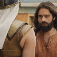 Em "Os Dez Mandamentos": Ramsés (Sérgio Marone) ameaçou Moisés (Guilherme Winter) por causa das pragas