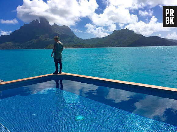 Justin Bieber publicou uma foto curtindo Bora Bora antes de seus nudes caírem na web