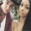 Justin Bieber posa colado com Jayde Pierce