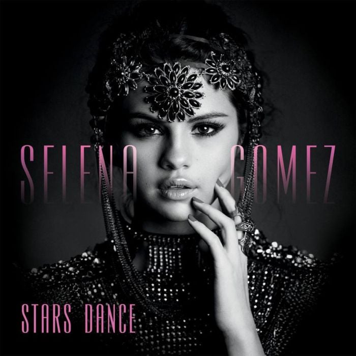 O álbum &quot;Revival&quot;, da Selena Gomez, deve superar o número de cópias do &quot;Stars Dance&quot;, lançado em 2013