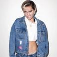 Miley Cyrus aparece toda causadora em fotos inéditas de seu ensaio para a revista Candy