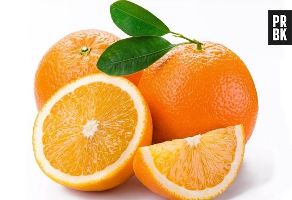 É possível fazer várias coisas gostosas com laranja, o que é ótimo, já que elas são ricas em vitamina C