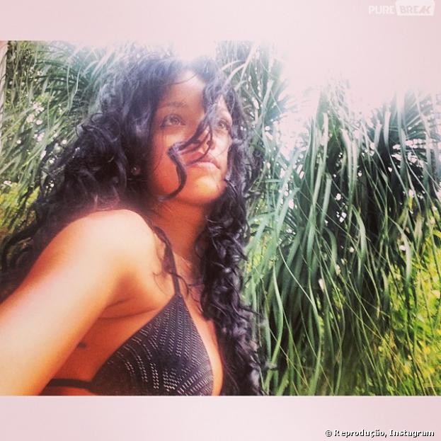 Rihanna mostra novo look que desfila no Brasil em seu Instagram, na noite desta terça-feira, 14 de janeiro de 2014
