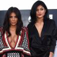 Kylie Jenner garante se inspirar em Kim Kardashian, sua irmã mais velha