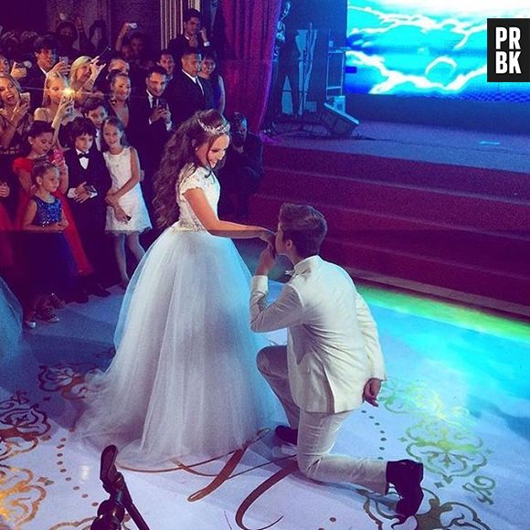 Que amor! Larissa Manoela e o príncipe João Guilherme Ávila deixaram todo mundo morrendo de amores!