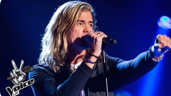 Do "The Voice UK": participante perde 82 quilos, vira Brad Pitt do rock e conquista fãs no reality!