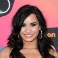 Demi Lovato já teve o cabelo super preto!