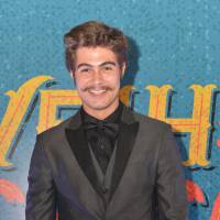 Rafael Vitti, de "Velho Chico", comenta visual para novela e foge de pergunta sobre namoro: "Feliz"