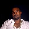 Kanye West faz bastante sucesso, mas o cara também não ajuda, né? Se mete em cada confusão, que fica difícil de defender