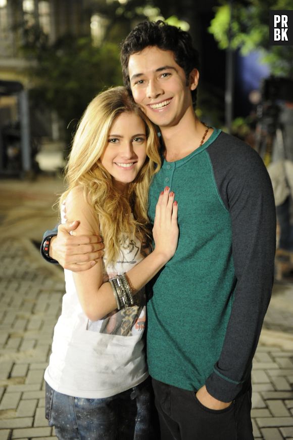 Em "Malhação", Sofia (Hanna Romanazzi) e Ben (Gabriel Falcão) ficarão juntos!