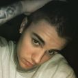 Justin Bieber, recentemente, mudou radicalmente o visual ao raspar o cabelo