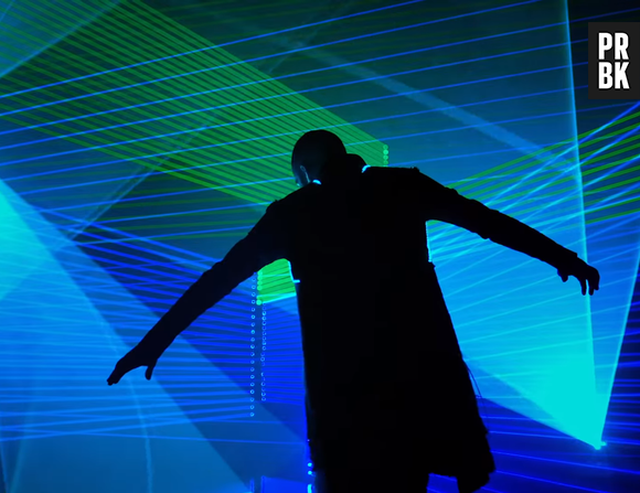 "Like I Would" é o segundo single do álbum "Mind of Mine", do Zayn Malik