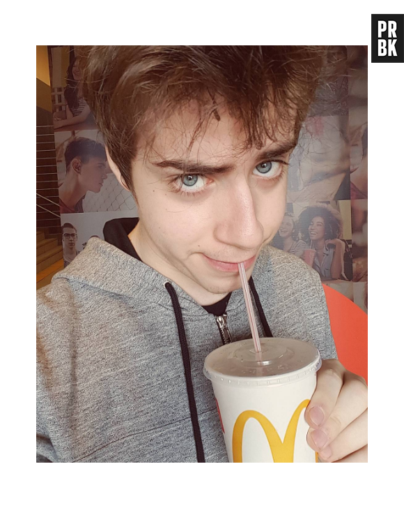 Cellbit costuma levar os fãs à loucura com suas selfies no Instagram