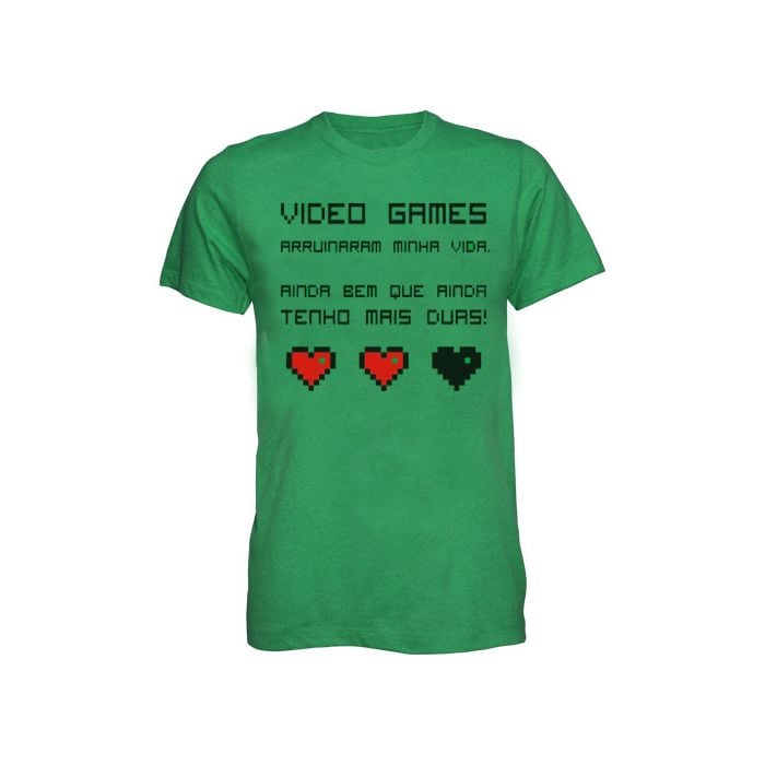 Camisas com dizerem engraçados são as mais procuradas pelo gamers clientes da Cogumelo Corp., de Mari Dertoni